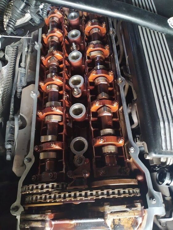 Wymiana uszczelki pokrywy zaworów. - DIY - Zrób to sam - BMW E39